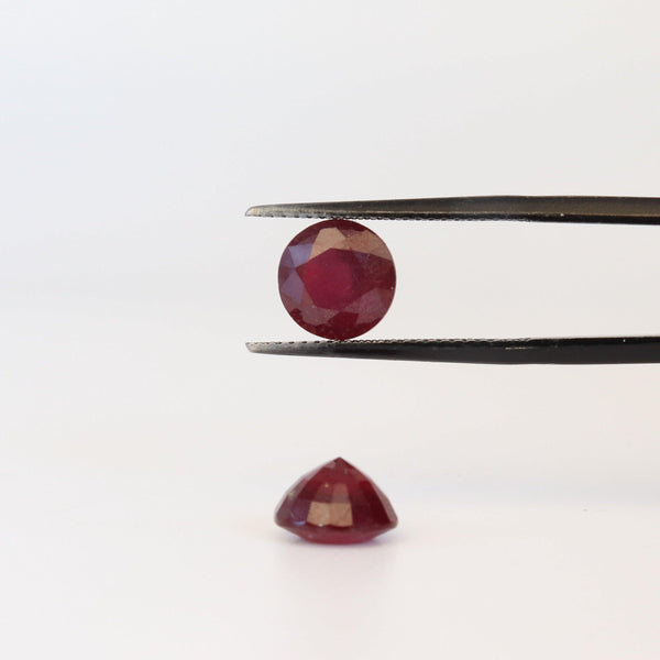 8.2mm Round Ruby (Pair) Stone with back and front view - cape diamond exchange