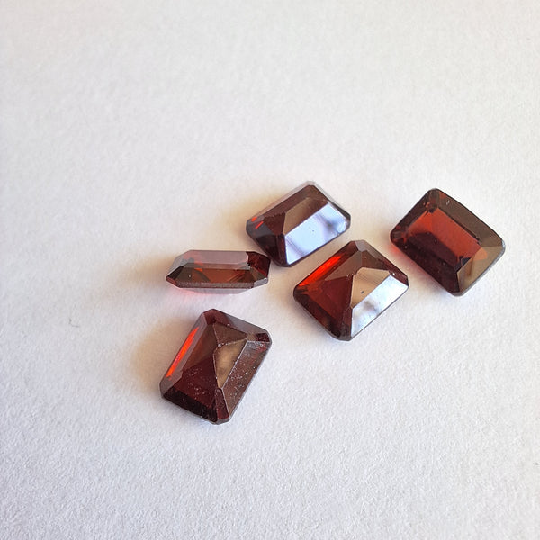 6x8mm Garnet stone Cape Diamond exchange Cape town