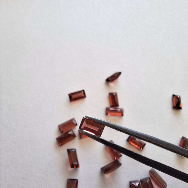 Garnet stone 6x3mm baguette stone-Cape diamond exchange Cape town