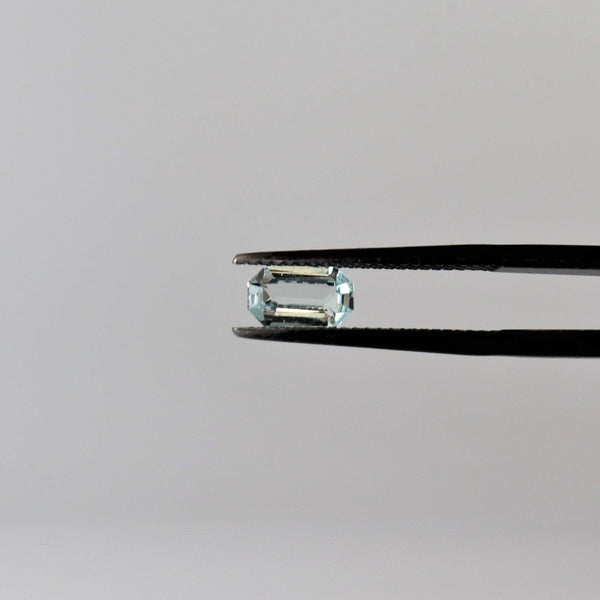 4.3mm x 7.5mm Octagon Aquamarine Stone with front view - cape diamond exchange