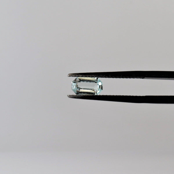 4.3mm x 7.5mm Octagon Aquamarine Stone with front view - cape diamond exchange