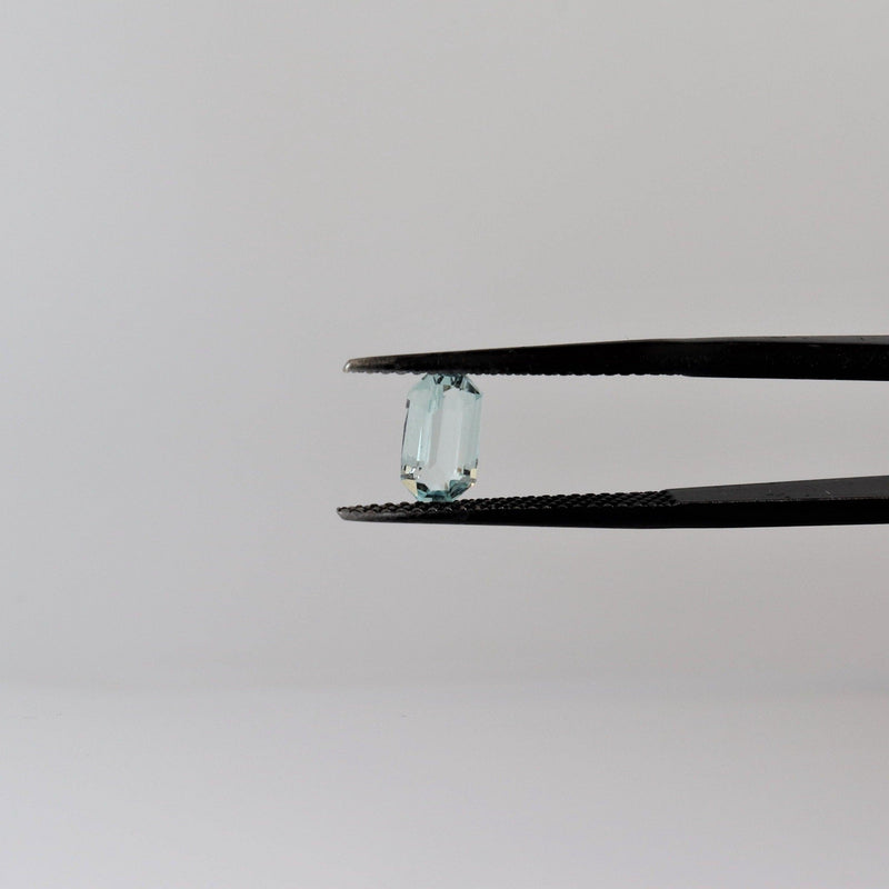 4.3mm x 7.5mm Octagon Aquamrine Stone with side view - cape diamond excahnge 