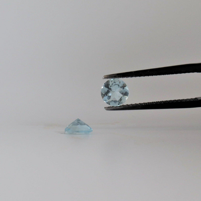 5.5mm (Pair) Round Aquamarine Stone with front view - cape diamond exchange