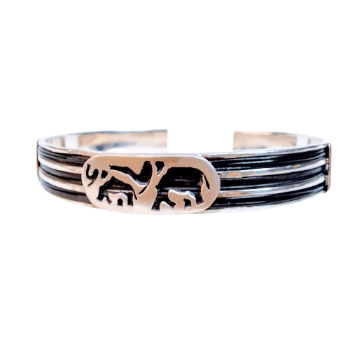 Silver mother and cub artwork elephant hair bangle.