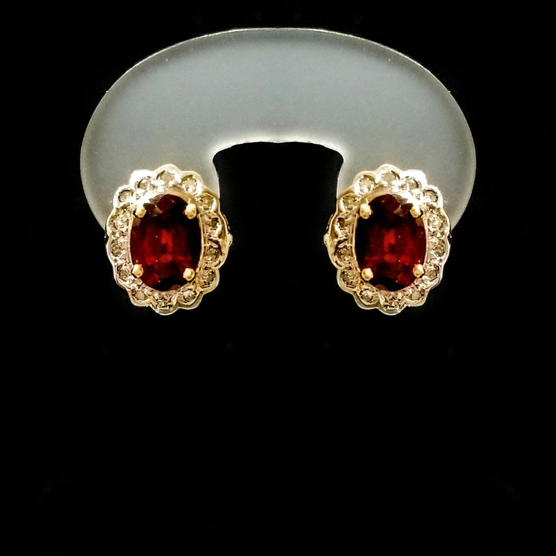 18 kt Yellow Gold Vintage Garnet earrings with Diamonds - Cape Diamond Exchange