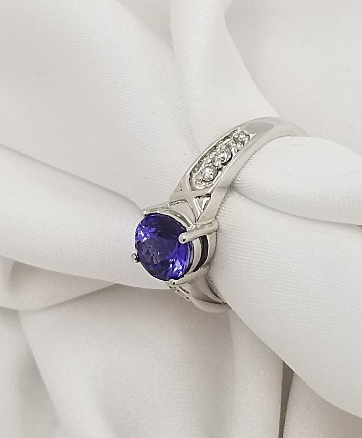 18 kt White Gold Round Tanzanite and Diamond Ring - Cape Diamond Exchange