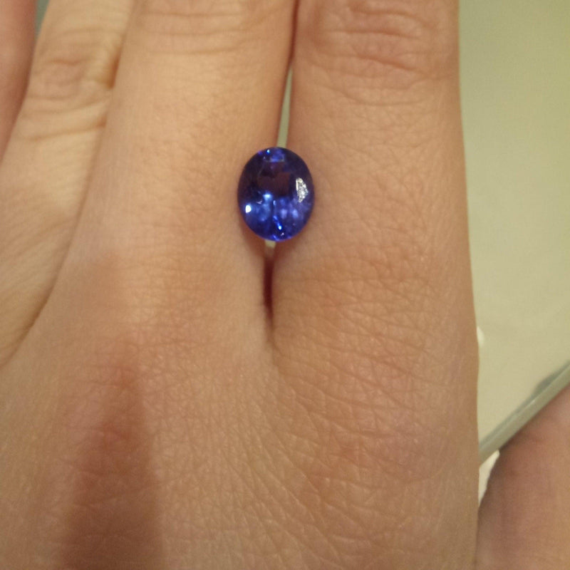 1.37ct Oval Tanzanite Stone with view - cape diamond exchange