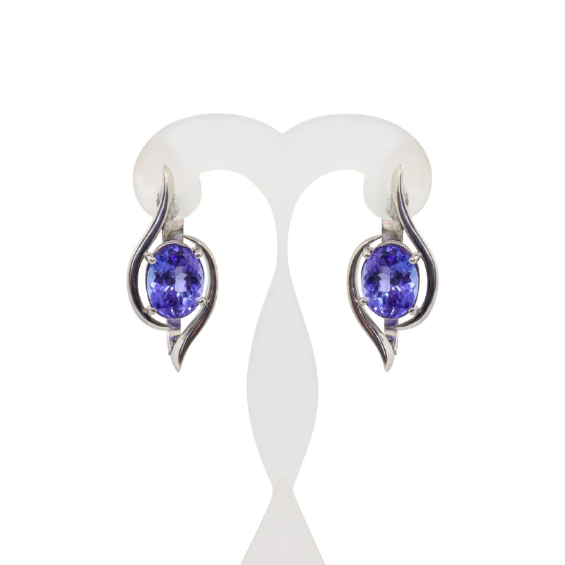 18 kt White Gold Tanzanite Earrings