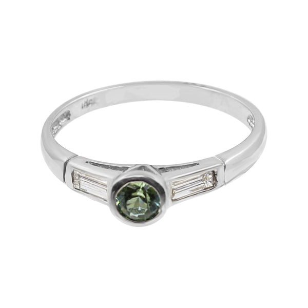 Green Tourmaline and Diamond ring set in 18 kt White Gold