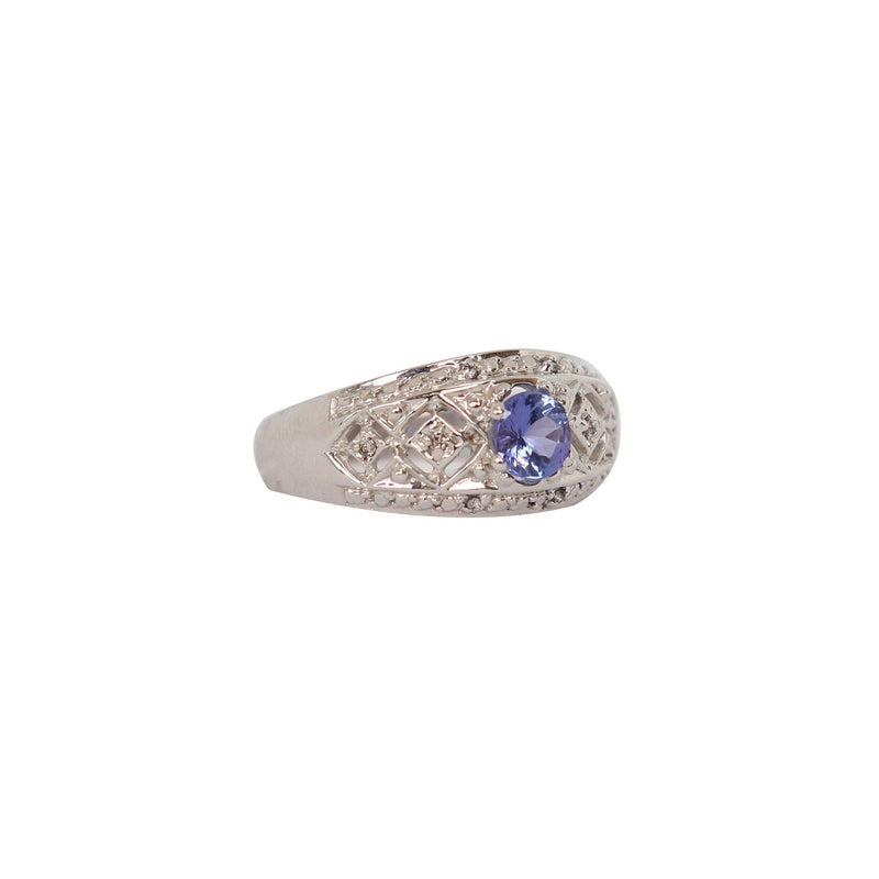 Oval Tanzanite Filigree ring in 18-karat White Gold