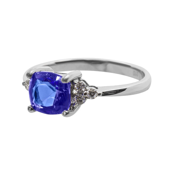 18 kt White Gold Tanzanite and Round Diamond Dress Ring