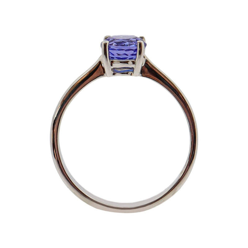 Round cut Tanzanite Solitaire Ring set in 18 kt White Gold