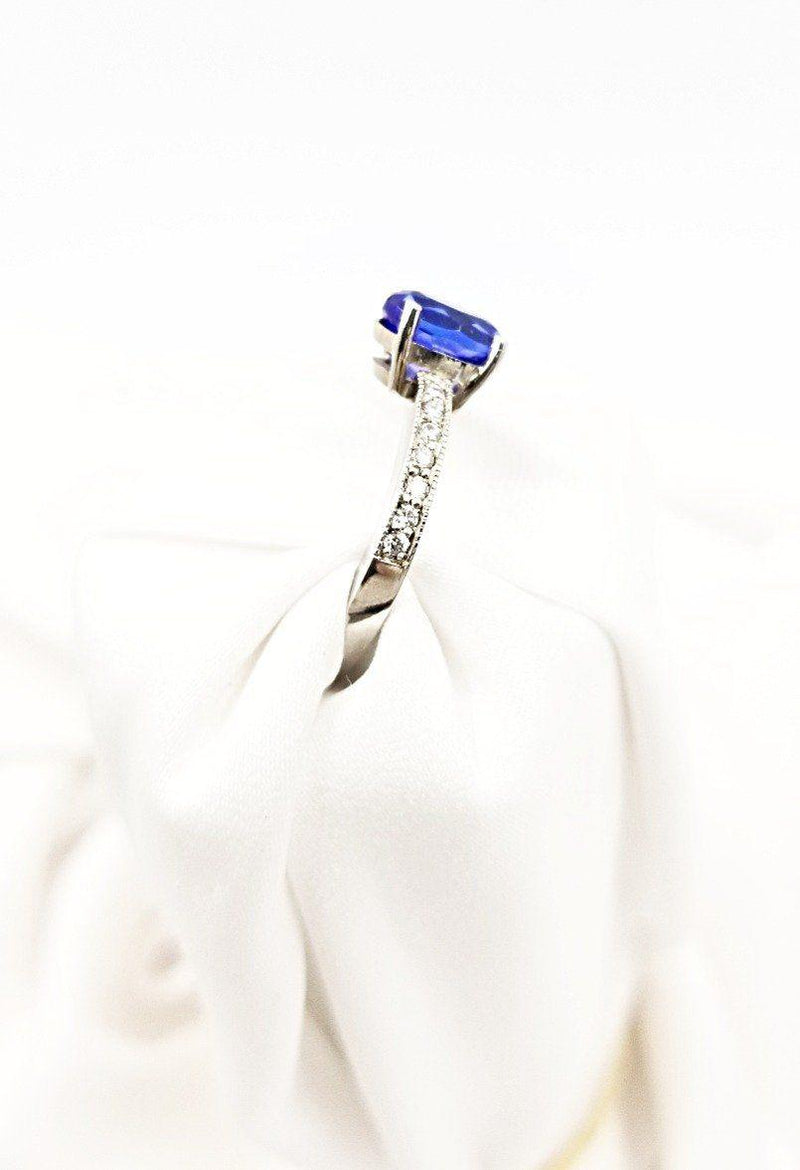 18 kt White Gold Oval Tanzanite and Diamond Ring - Cape Diamond Exchange