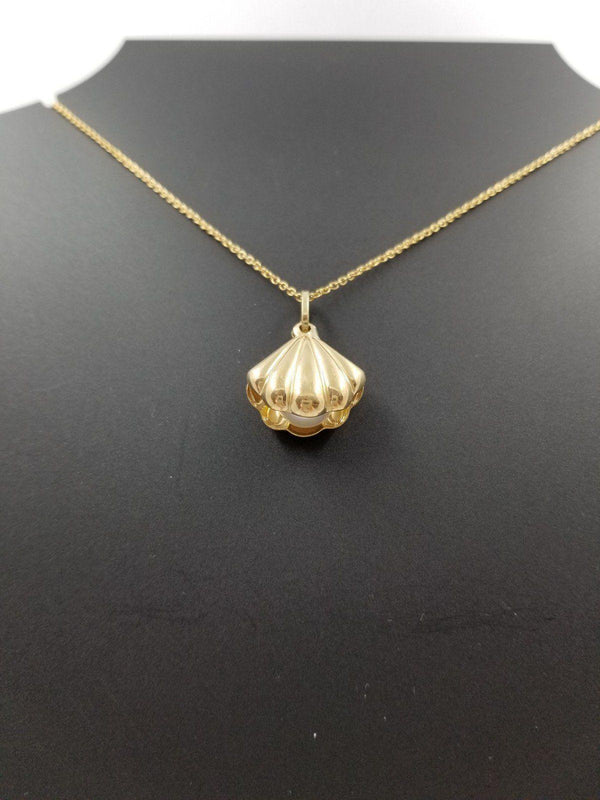 Gold Shell with a Pearl - Cape Diamond Exchange