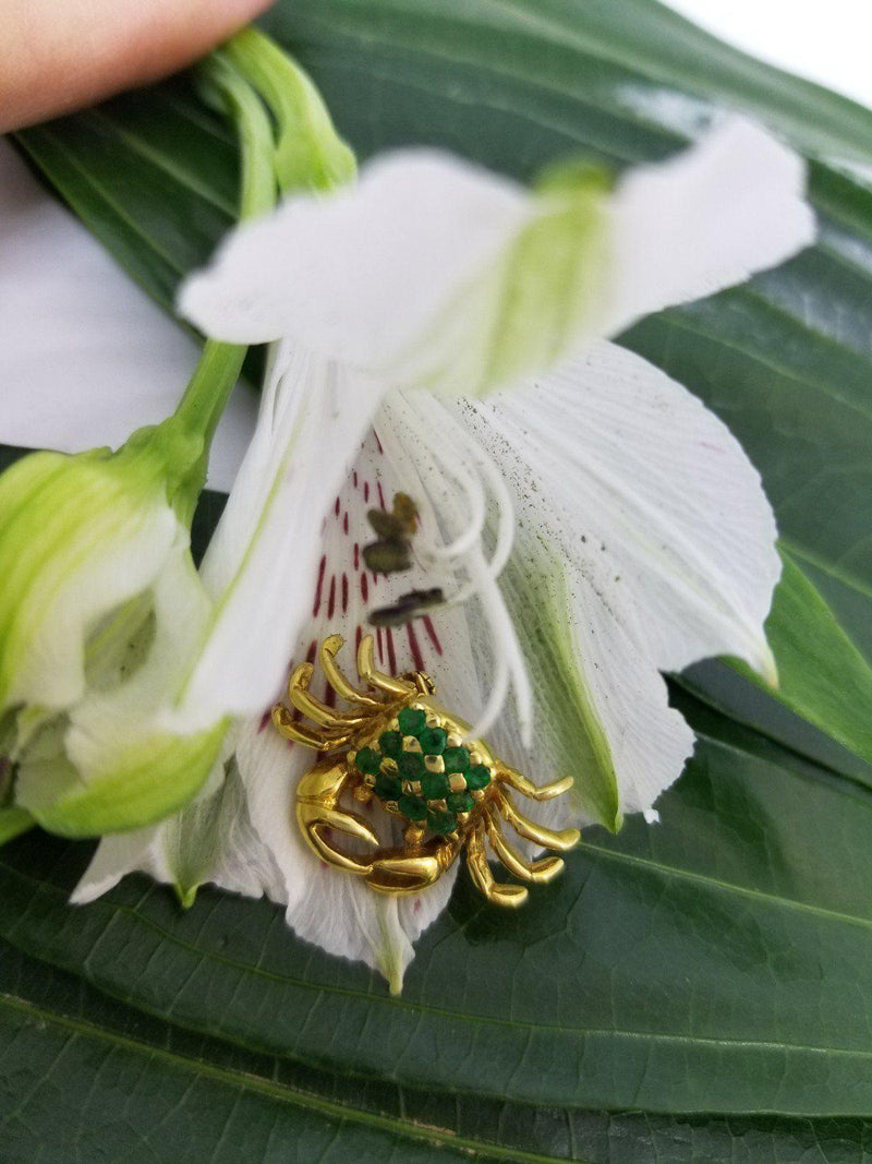 18 kt Yellow Gold Crab Brooch with Emeralds - Cape Diamond Exchange