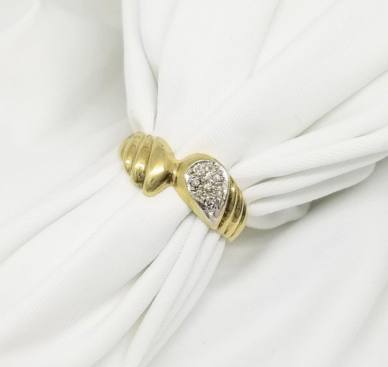 9 kt Yellow Gold Ring with Grooves and Diamonds - Cape Diamond Exchange