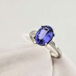 Oval Tanzanite Stone Ring - Cape Diamond Exchange