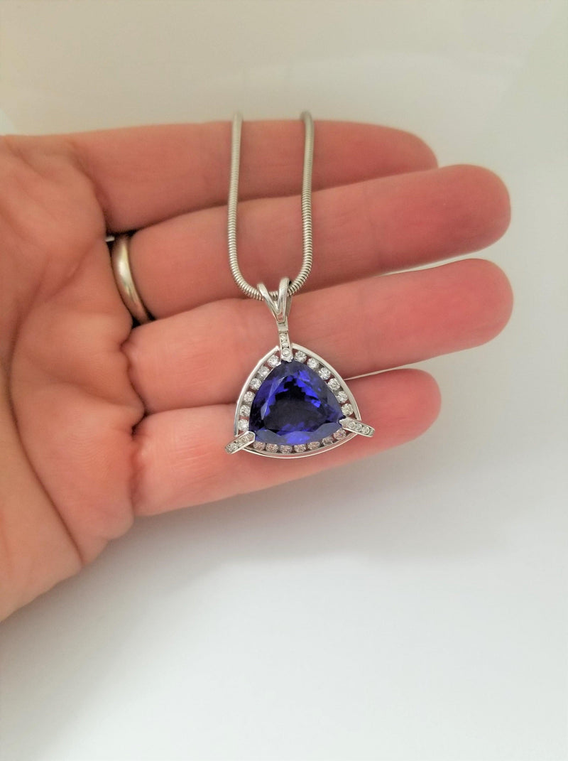 18 kt White Gold Lavish Trillion Tanzanite Pendant - Cape Diamond Exchange