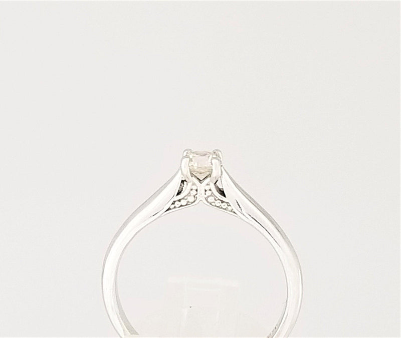 9 kt White Gold Diamond Engagement Ring - Cape Diamond Exchange
