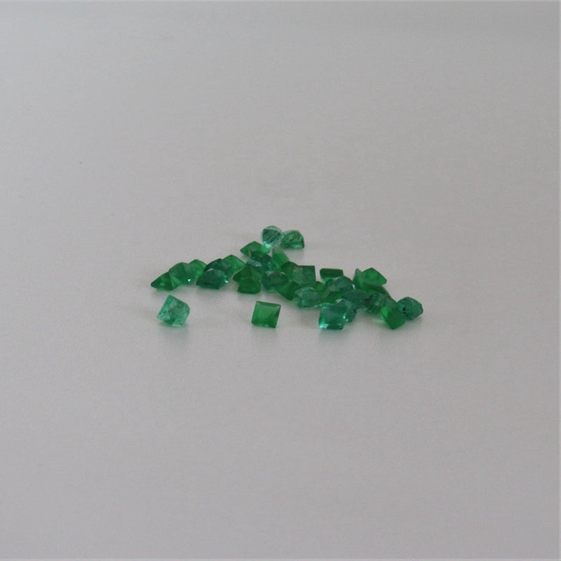 2mmx2mm Princess Cut Emerald Stone - cape diamond exchange