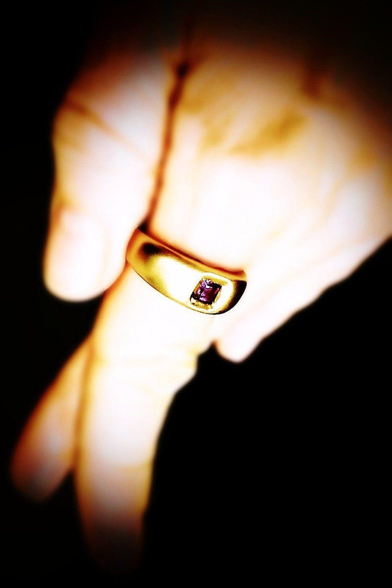 9 kt Yellow Gold Cubic Zircon Amethyst Ring Matte finish - Cape Diamond Exchange