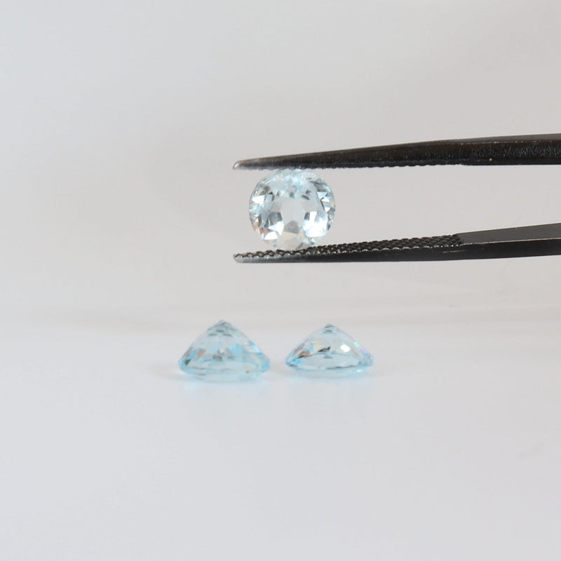 7mm Sky Blue Round Topaz Stone front view - cape diamond exchange