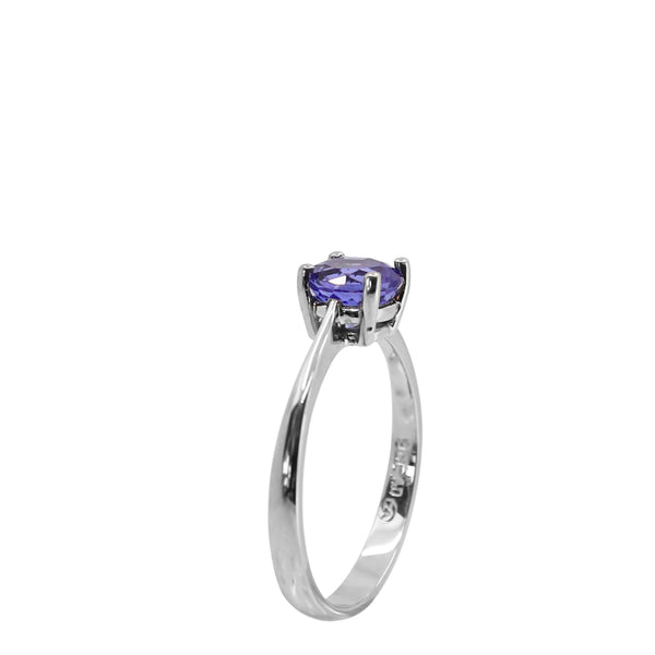 9 kt White Gold Round Tanzanite Ring