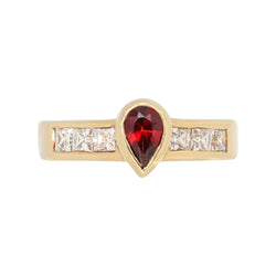 9 kt Yellow Gold Pear Garnet and Cubic Zirconia Ring