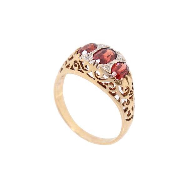 9 kt Yellow Gold and Diamond Fancy Dress Ring