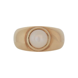 Round Mabe Pearl Ring set in 9 kt Yellow Gold