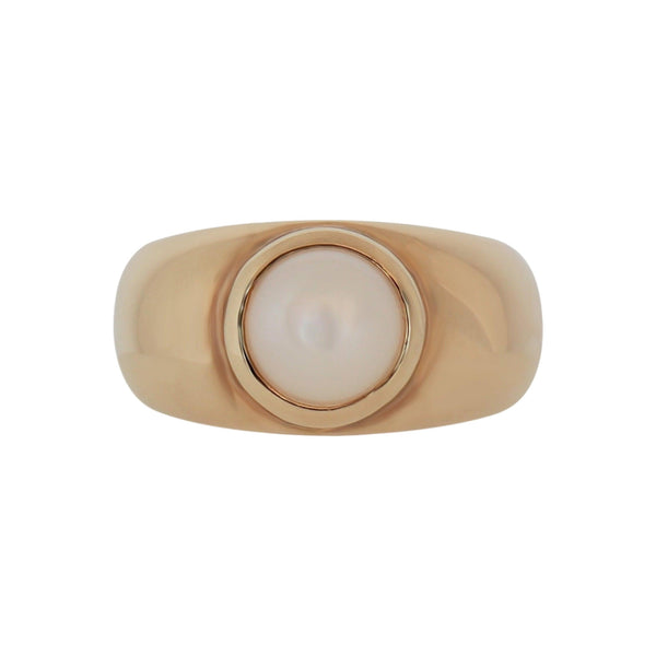 Round Mabe Pearl Ring set in 9 kt Yellow Gold