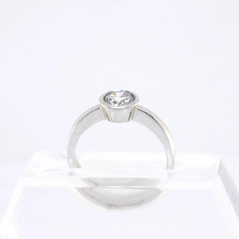 18kt White Gold Tube Setting Diamond  Ring