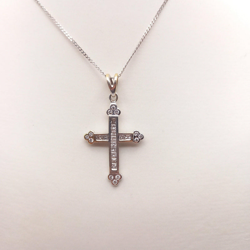 18kt White Gold Diamond Cross with Clover Tips - cape diamond exchange