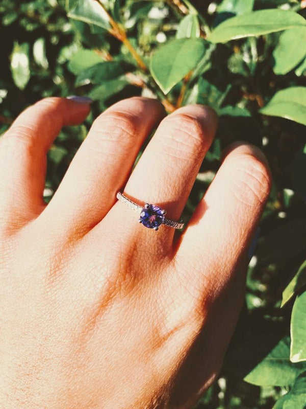 Tanzanite Ring with Diamonds on the sides