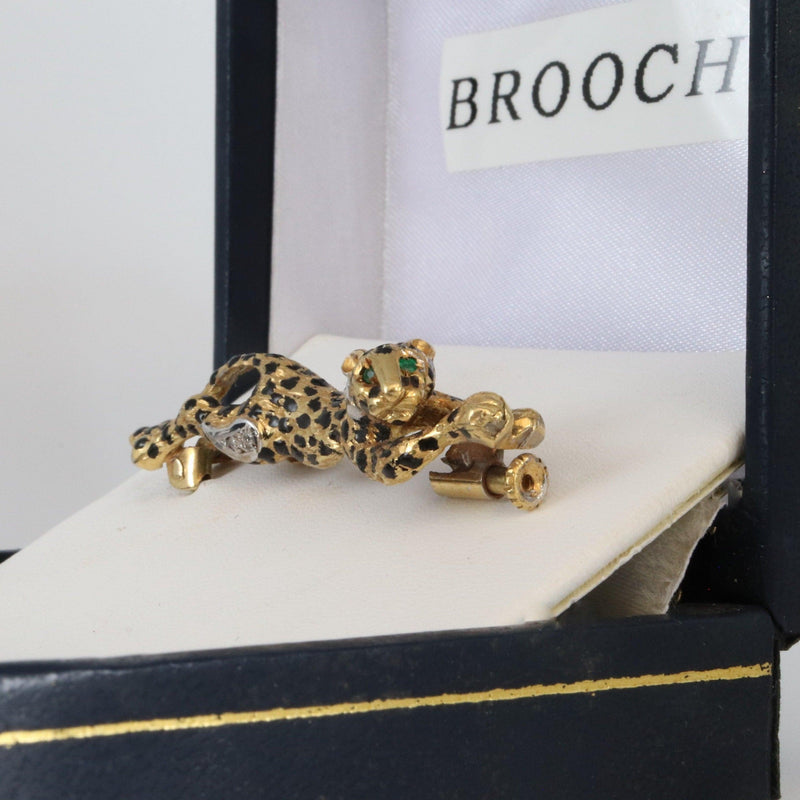 18kt Leopard Brooch with view - cape diamond exchange