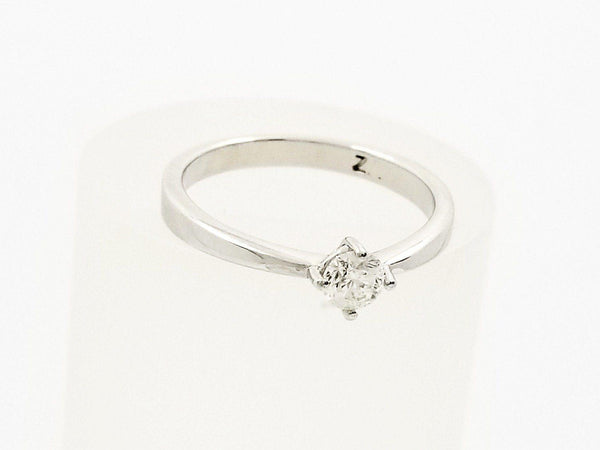 9 kt White Gold Diamond Engagement Ring - Cape Diamond Exchange