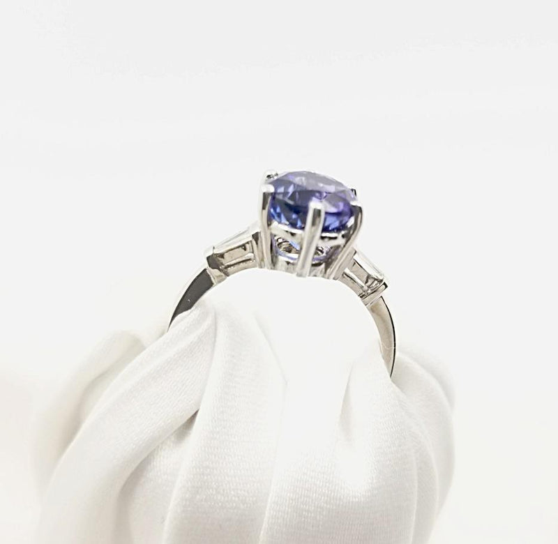 18 kt White Gold Tanzanite and Baguettes Ring - Cape Diamond Exchange