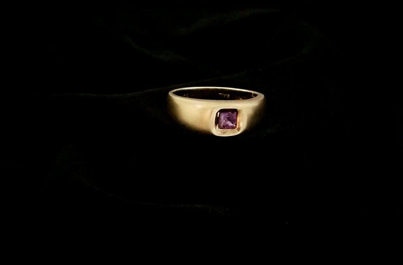 9 kt Yellow Gold Cubic Zircon Amethyst Ring Matte finish - Cape Diamond Exchange