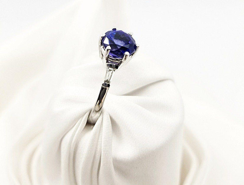18 kt White Gold Tanzanite and Baguettes Ring - Cape Diamond Exchange